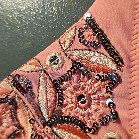 Embellished Pink Triangle Bikini Top. By Victoria Secrets S/m. - Picture 7 of 7